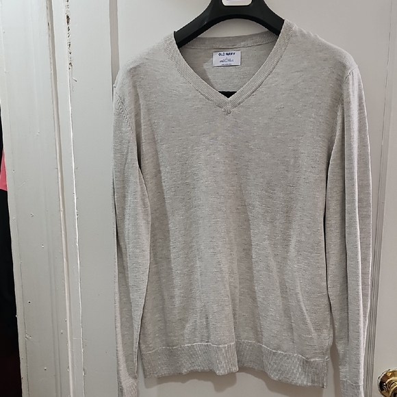 Old Navy Sweaters - Old Navy Women Heather Gray V-Neck Sweater